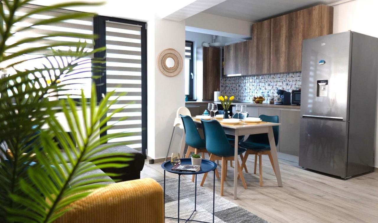 'Just Like Home' Apartment - With Private Parking Place Galaţi Exterior foto