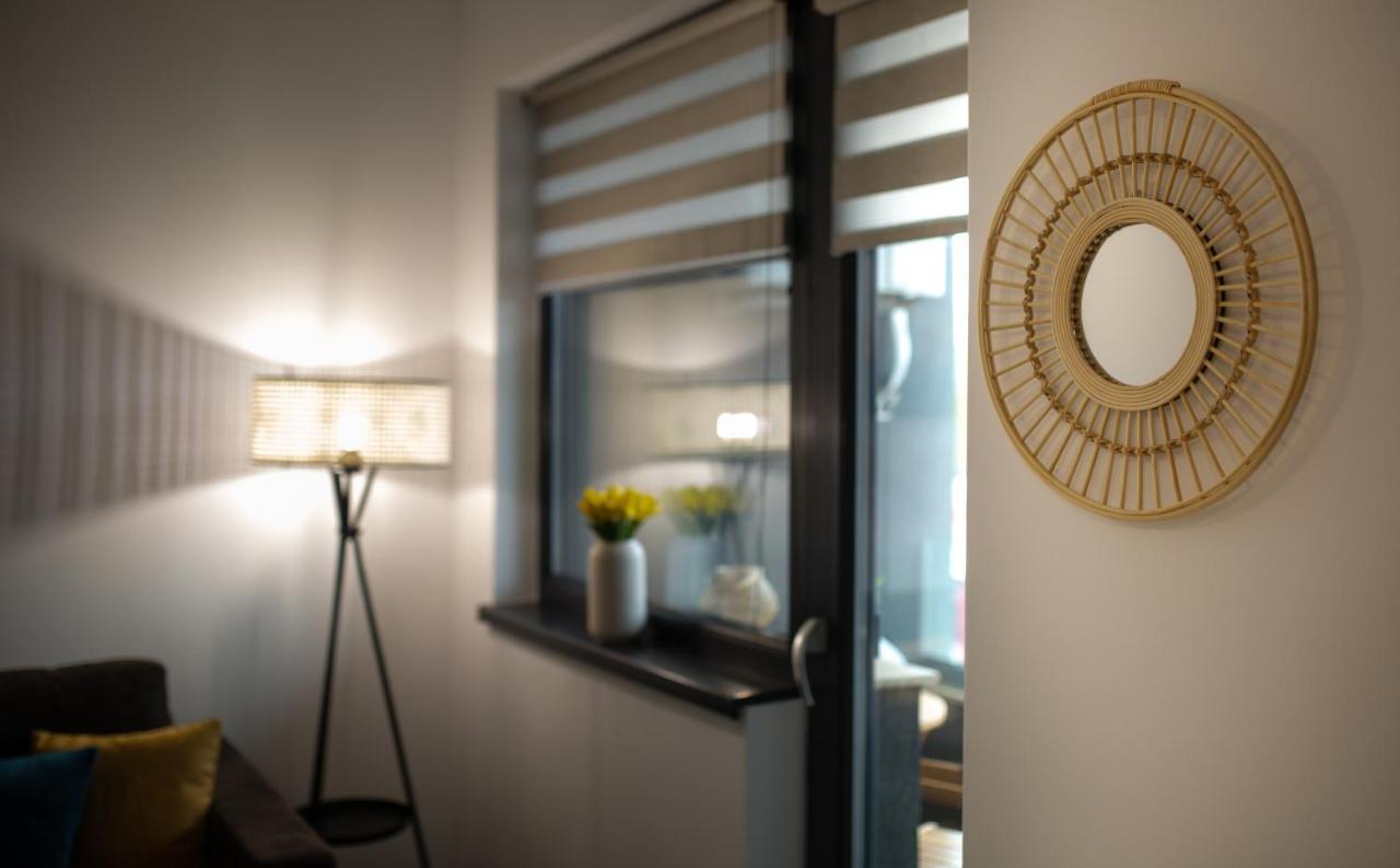 'Just Like Home' Apartment - With Private Parking Place Galaţi Exterior foto