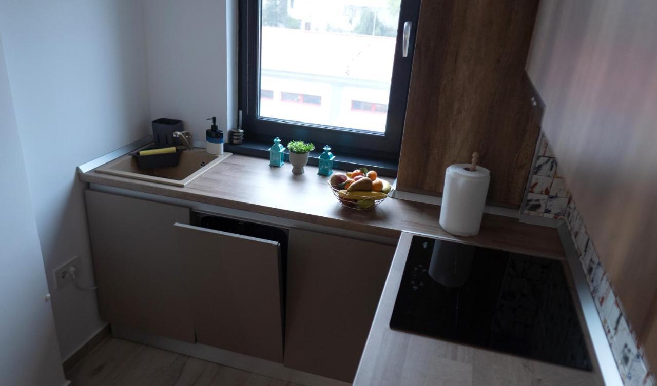 'Just Like Home' Apartment - With Private Parking Place Galaţi Exterior foto